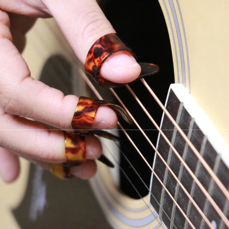 1/3PCS Thumb Finger Guitar Picks Celluloid Mediator Guitar Plectrums Picks Bass Acoustic Guitar Electric Guitar Accessories