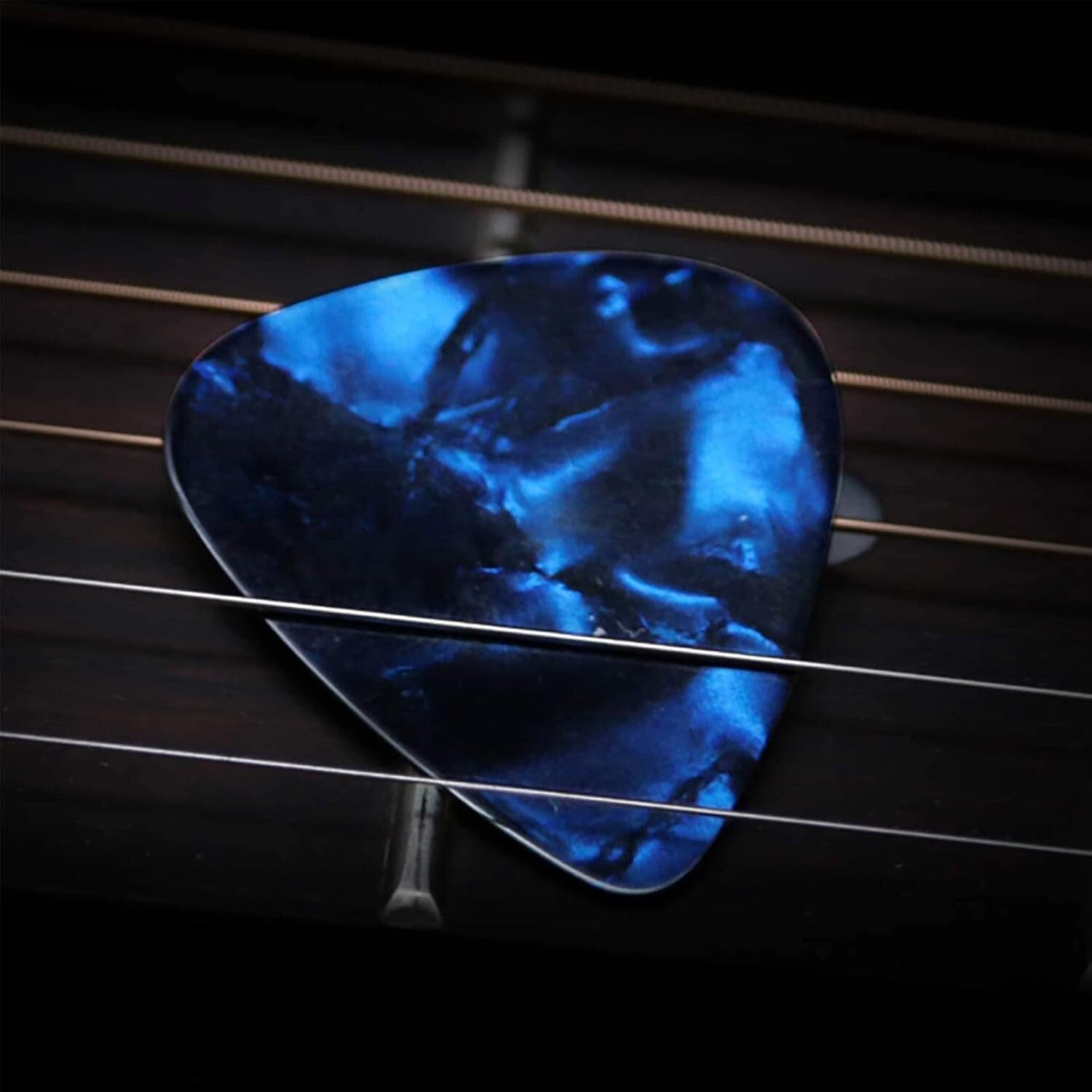 Guitar Accessories Set 4Pcs Slides 10Picks 8Pc Picks Box for Guitars Banjo Uk...
